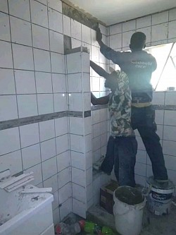 Tiled bathroom walls